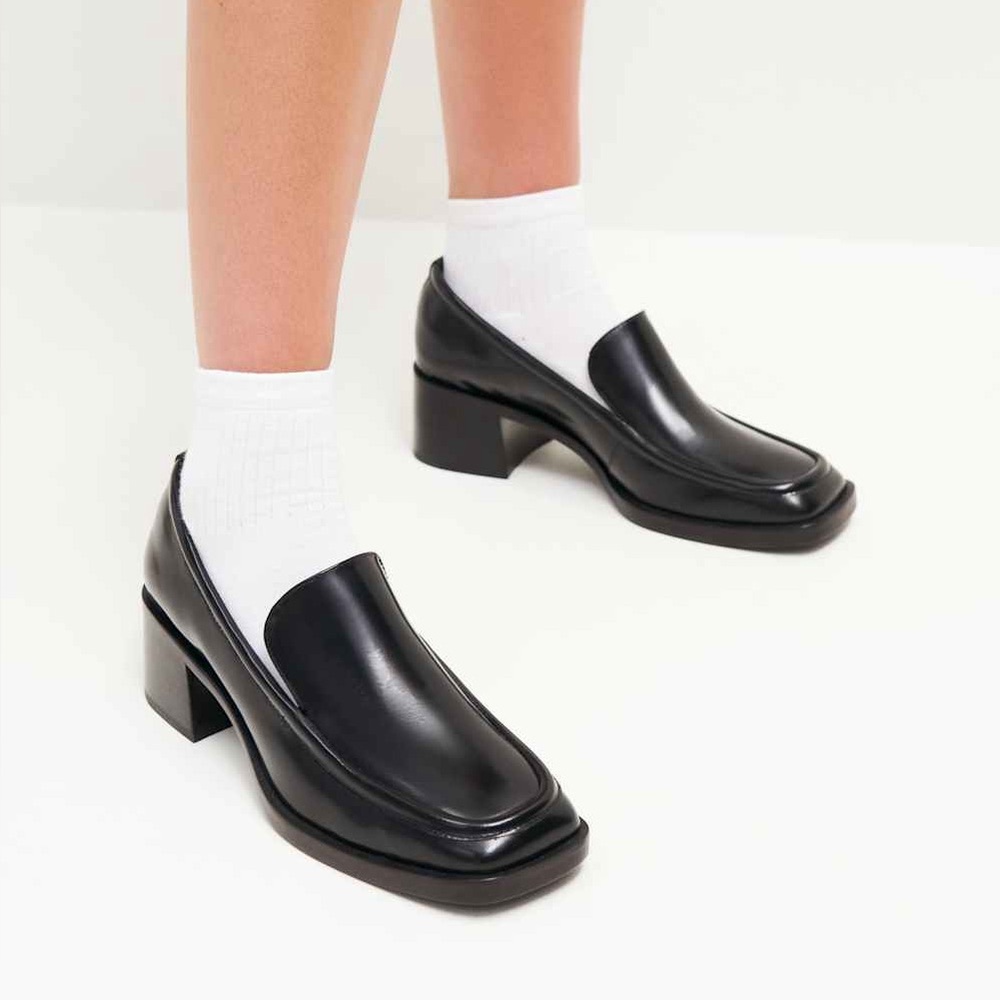 NWOT Reformation Noah Heeled Loafers